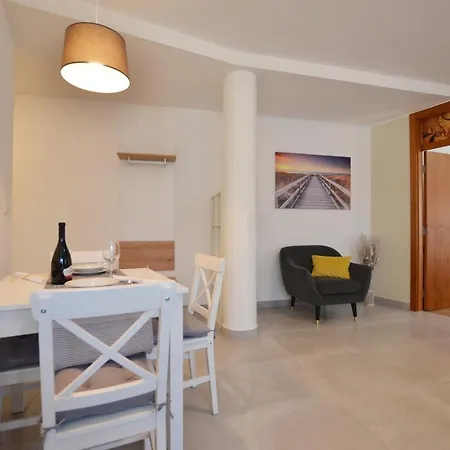 Irene Apartment *